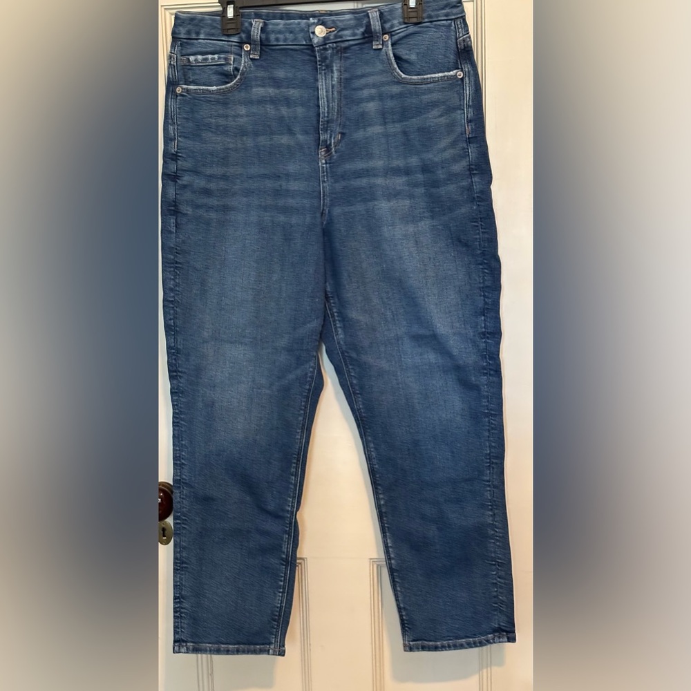 American Eagle Curvy Mom Jeans Size 14